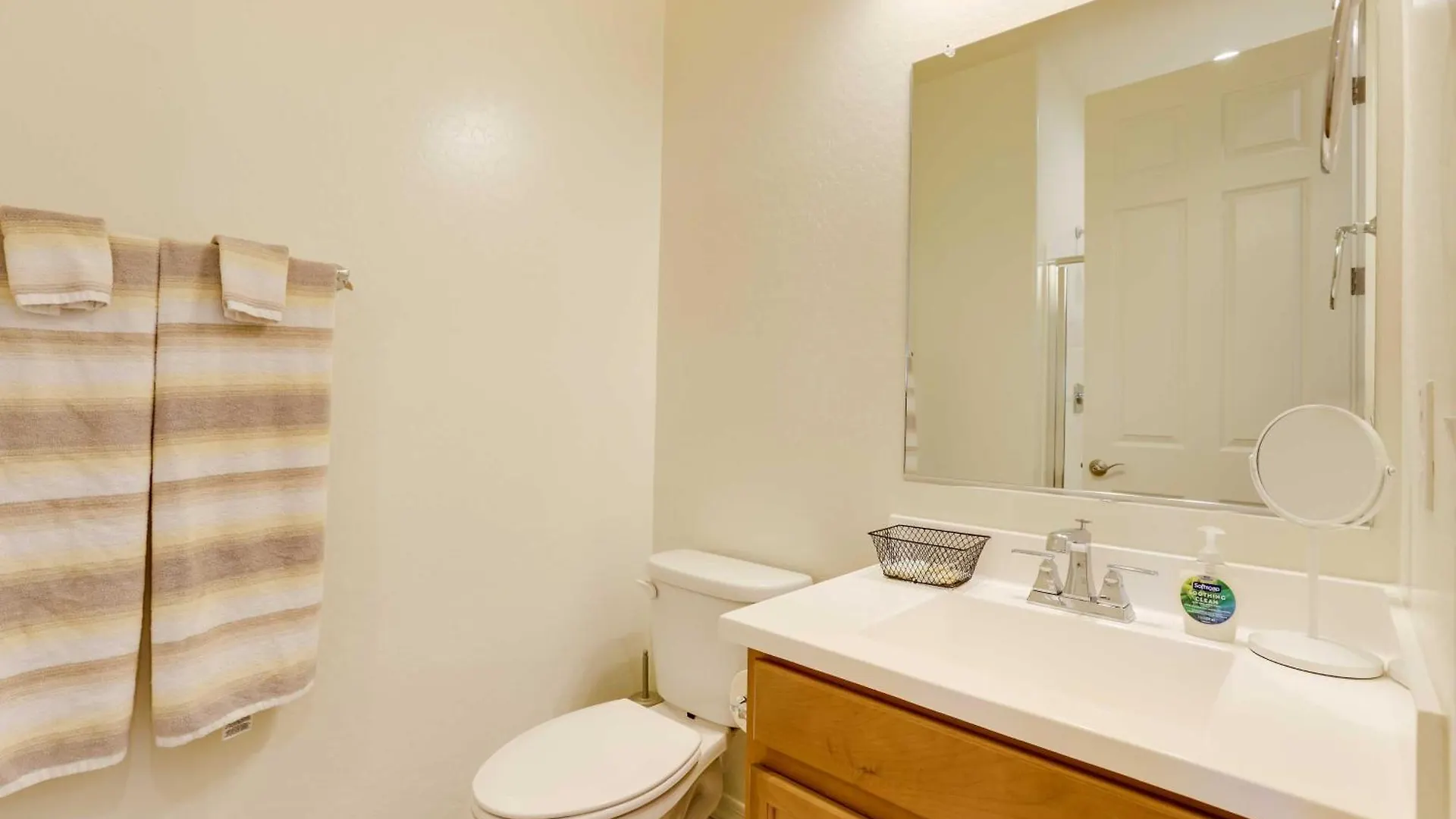 Holiday home Desert Den With Pool - 3 Miles To Goodyear Ballpark!