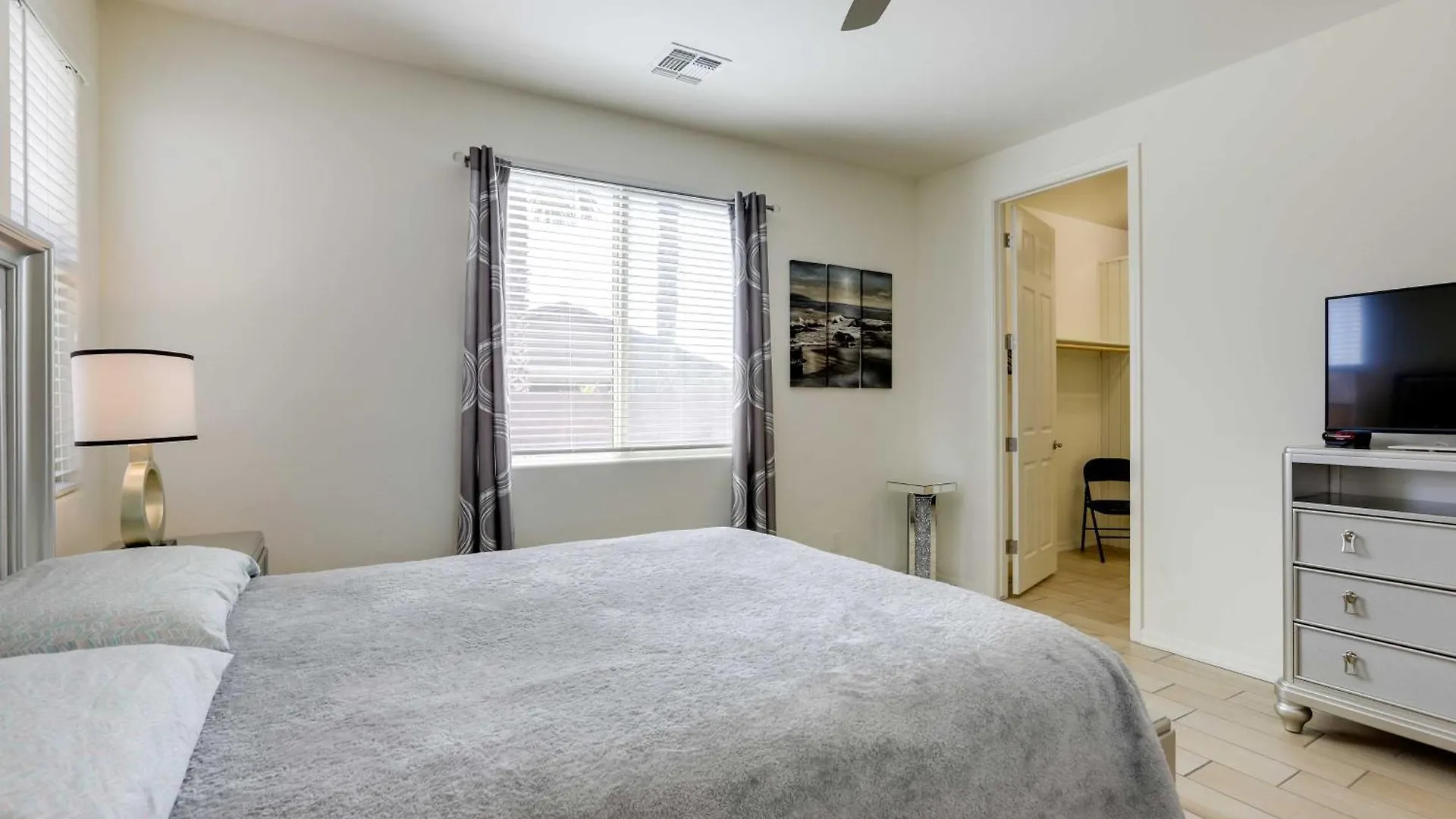 Holiday home Desert Den With Pool - 3 Miles To Goodyear Ballpark!
