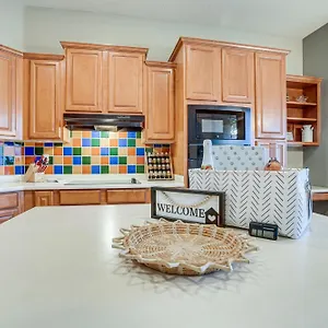  Holiday home Group Getaway With Pool And Putting